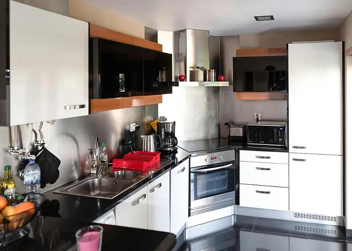 Apartament The Cosy Vilarosa Near The *