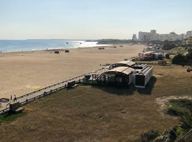 The Cosy Vilarosa Near The Apartament *